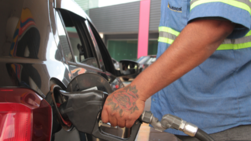 Alta chega às bombas e gasolina ultrapassa R$ 8 em cidade no interior de MS