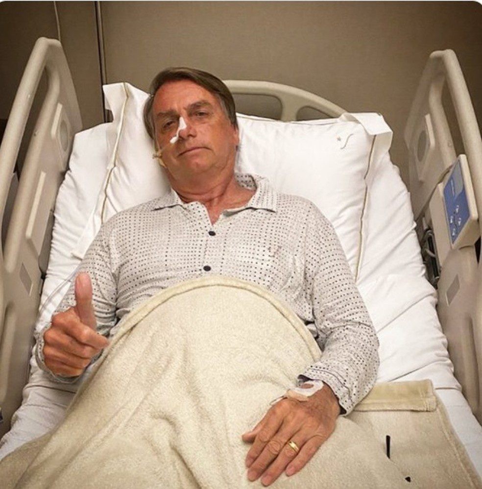 Bolsonaro é internado novamente por suspeita de obstrução intestinal
