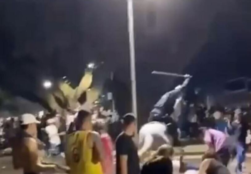 VÍDEO: Carnaval termina com 'arruaça' de foliões e intervenção de policiais em Campo Grande