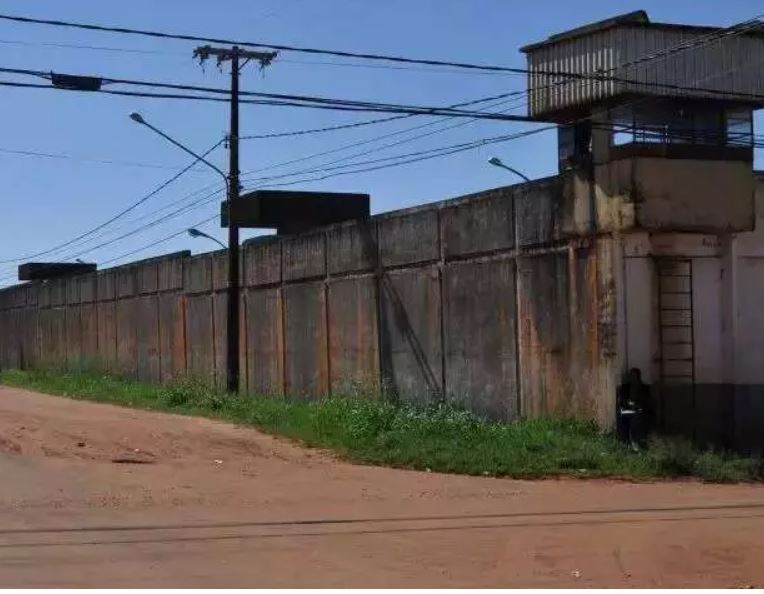 Após fugas, muralha com policial armado 24 horas é ativada em presídio da Capital