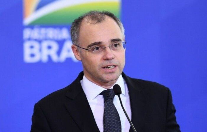 STF elege André Mendonça para substituir Moraes no TSE