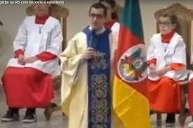 VÍDEO: Padre é denunciado após atribuir tragédia gaúcha a bruxaria e satanismo durante missa em MS