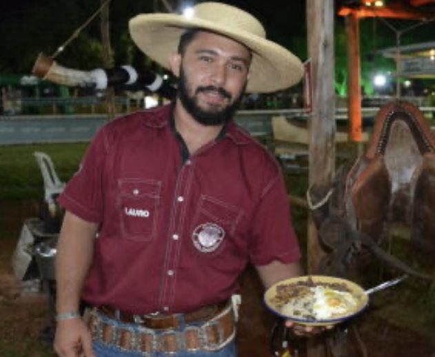 Lauro cria comitiva pantaneira no estilo “self-service” e faz sucesso com iguaria regional