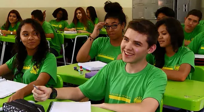 Pé-de-Meia começa a ser pago e beneficia 44 mil estudantes em MS