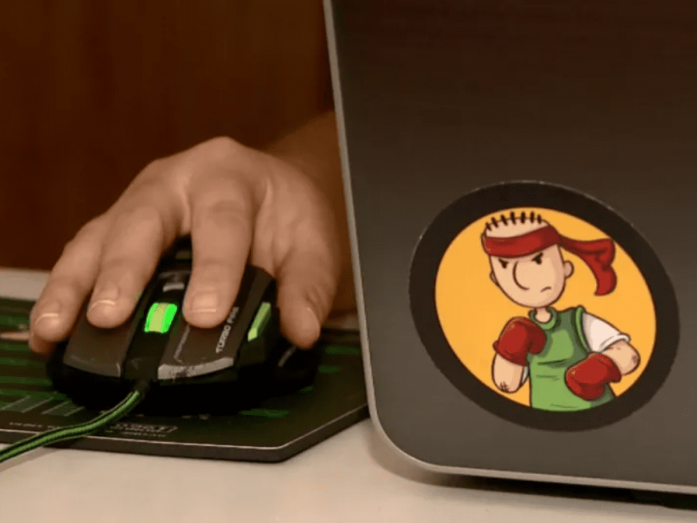 Jogos online e redes sociais ampliam risco de abuso infantil; confira como prevenir