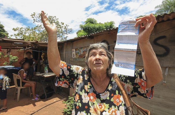 Emoção e gratidão marcam famílias que começaram 2022 com conta de energia zero