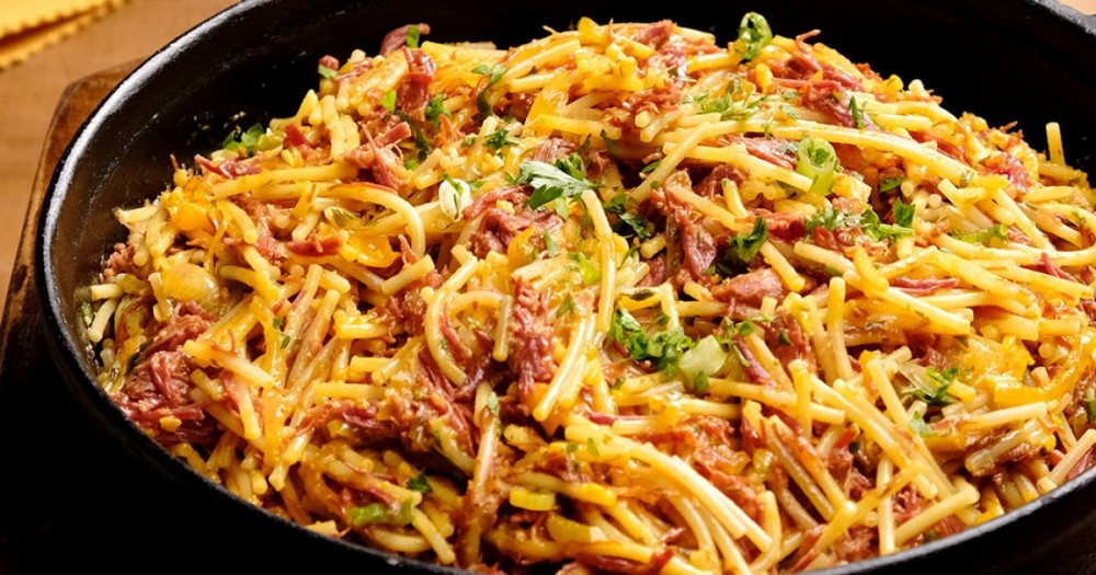 Culinária pantaneira: como preparar um delicioso macarrão de comitiva
