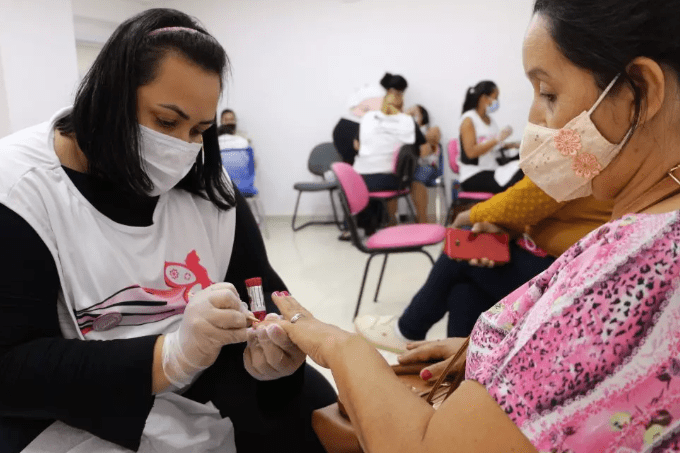 Pacientes tem autoestima renovada com ação social do “Anjos da Beleza”