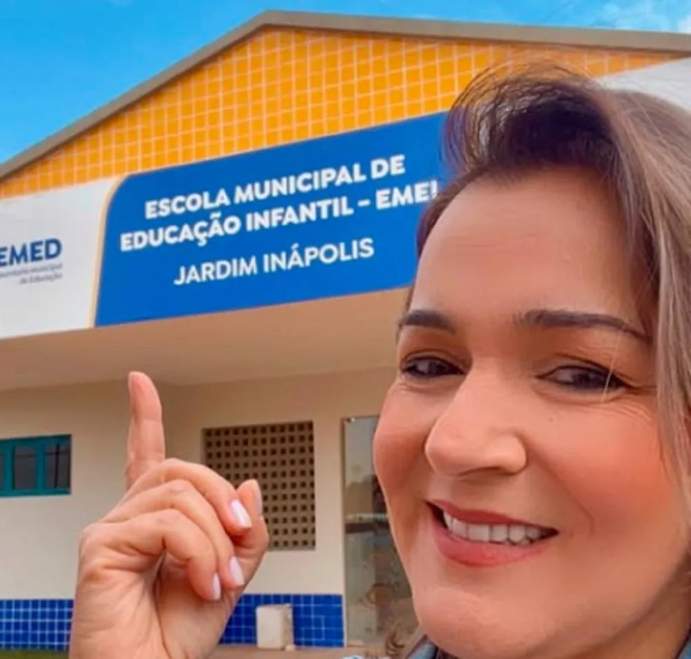 Justiça determina que Adriane Lopes pague professores por 45 dias de férias