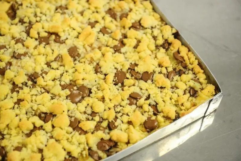 Receita Saudável: Cuca de banana com chocolate