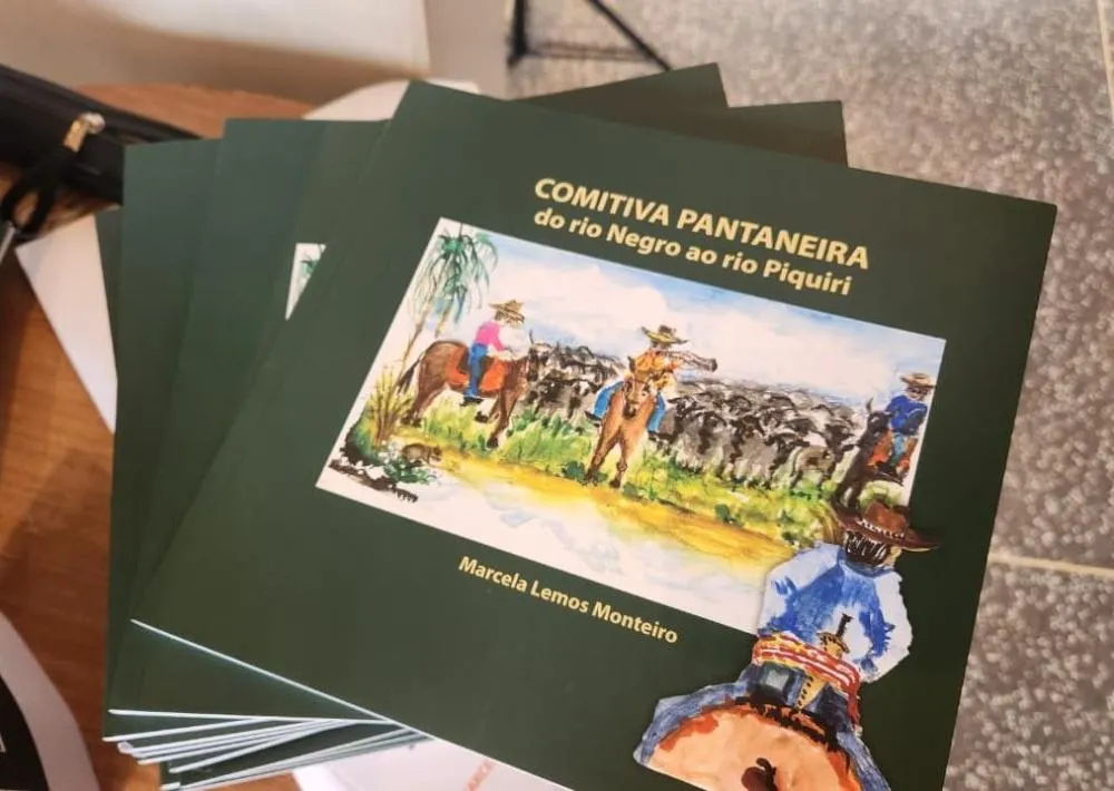 Autora doa 1.000 livros sobre o Pantanal para a rede estadual de ensino