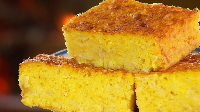 Sopa Paraguaia: Como esse bolo ganhou nome de sopa?