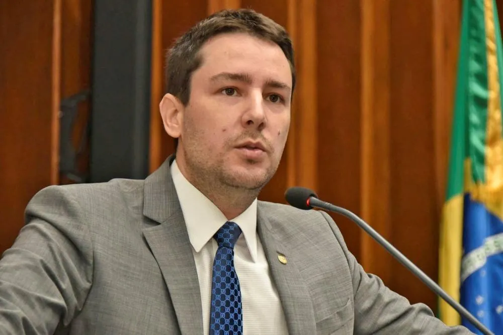 Deputado João Henrique Catan protocolou projeto na Assembleia para suspender efeitos do programa fiscal “Regularize Já” e pediu informações à Secretaria de Fazenda sobre notificações a empresas em Mato Grosso do Sul