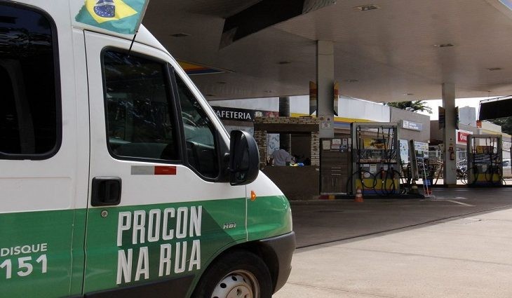 Procon fiscaliza postos para impedir aumentos abusivos nos preços dos combustíveis em MS
