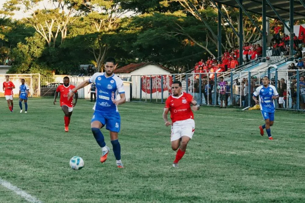 Aquidauanense vence o Comercial e começa Série B na liderança