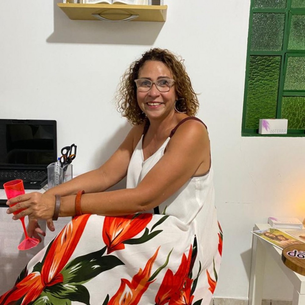 Uma gota livrou Edna Medeiros da depressão e a transformou em uma empreendedora renomada em MS