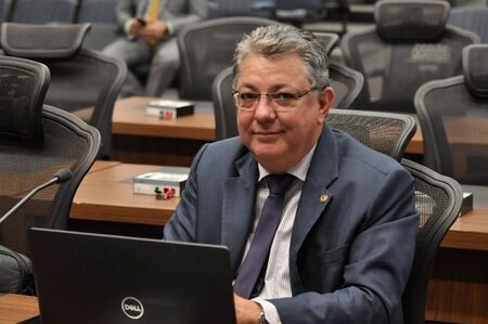 Escolas de MS terão como matéria noções básicas de direito constitucional; lei é de autoria do deputado Evander Vendramini