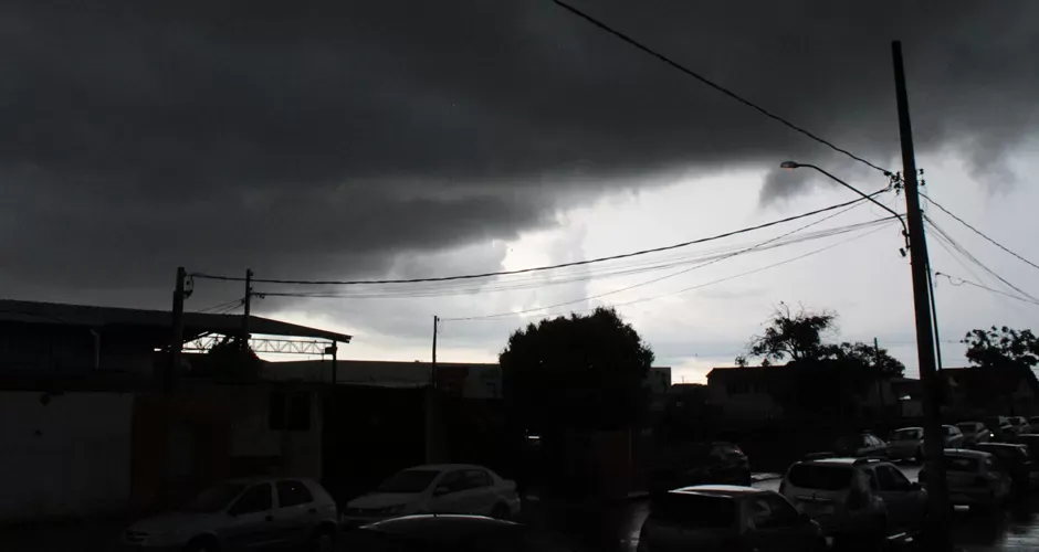 Inmet alerta para tempestade com ventos de 100km/h para MS