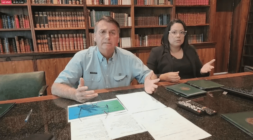 Em live de despedida, Bolsonaro diz que “nada justifica tentativa de ato terrorista” em Brasília
