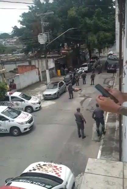 VÍDEO: Policial mata lutador de MMA durante abordagem