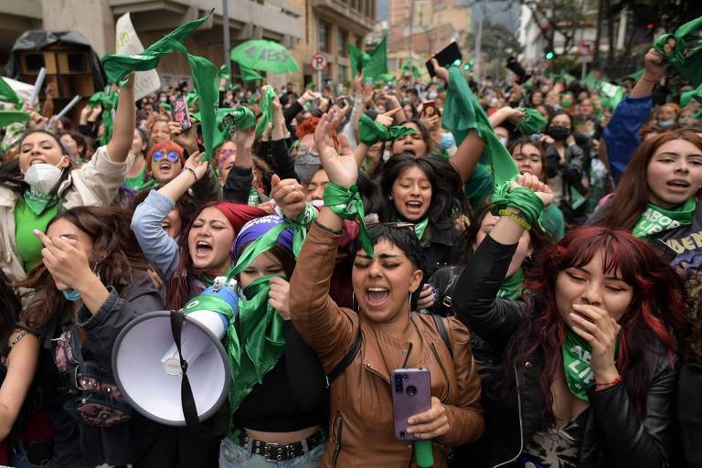 Colômbia: Justiça libera aborto em gestações de até seis meses e mulheres comemoram ‘vitória’