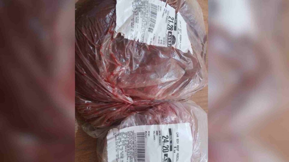 Mulher encontra carne na rua e mobiliza a internet para encontrar dono em Campo Grande